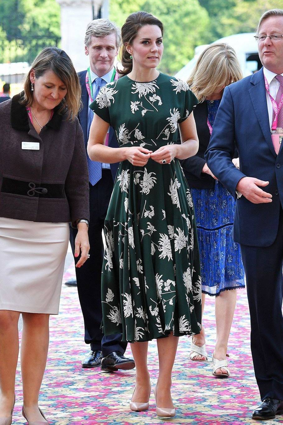 هل تريدين الحصول على آخر فساتين كايت ميدلتون؟ هذا هو ثمنه الصادم