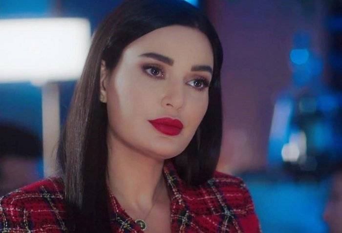 بالفيديو  - شقيق سيرين عبد النور يتناول الفطور ويظهر للمرة الأولى بعد العودة من اميركا... هل يشبهها
