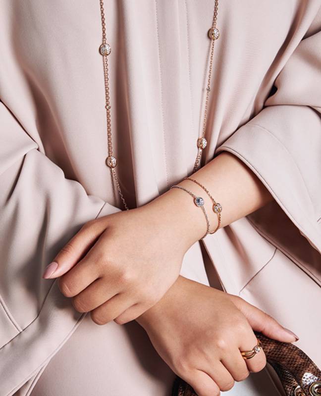 Liens
de CHAUMET
 قصة لا تعرف النهاية