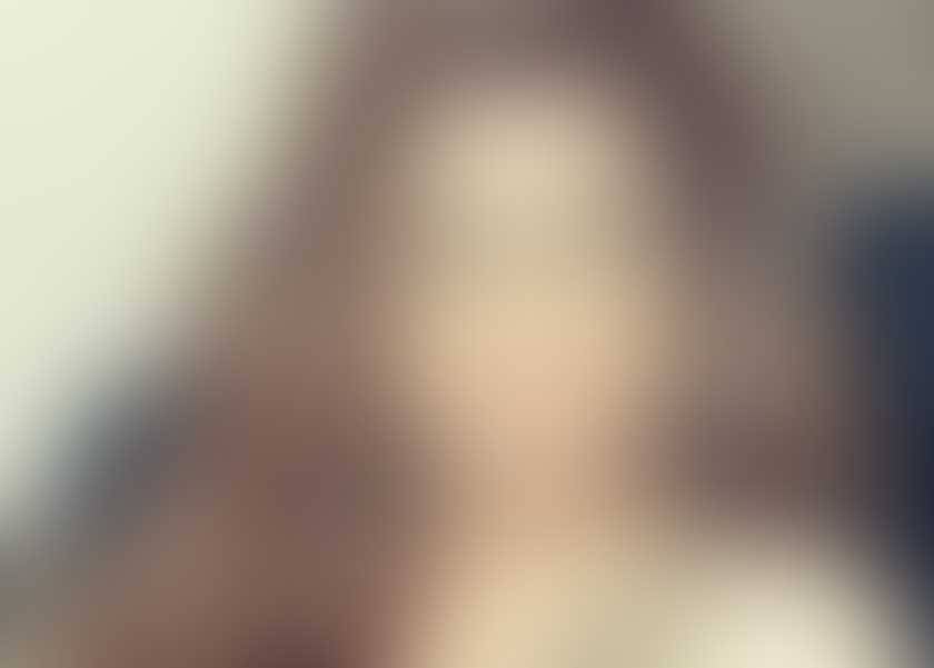نجمة شهيرة تعترف: حاولت الانتحار وهذا ما منعني