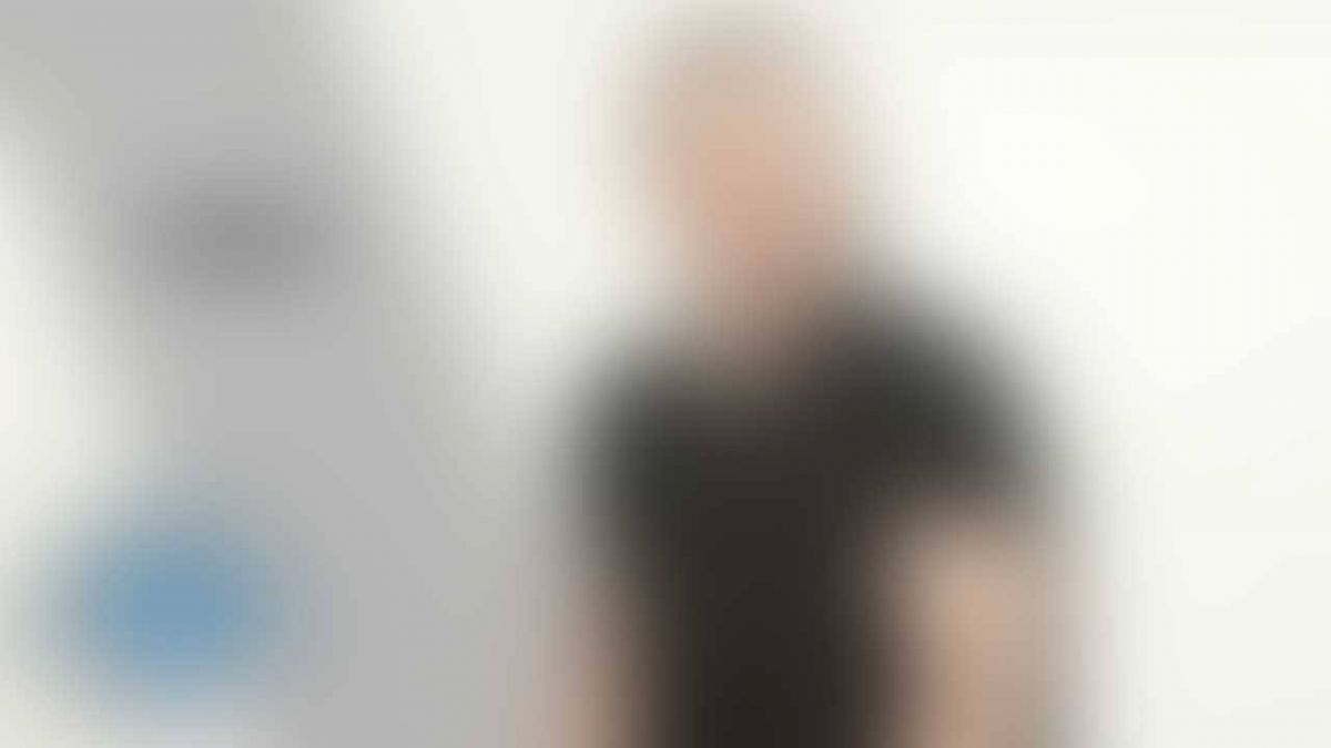 مطرب مصري يستغيث برجال الشرطة ويعترف: كنت على وشك إرتكاب جريمة!