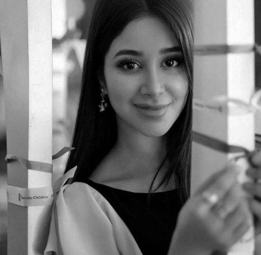 بالصورة – أسيل عمران تشعل المواقع بهذا اللون الجريء... شاهدوا كيف أبهرت الجميع