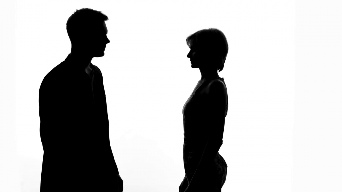 بالصورة - نجمة شهيرة متهمة بالعلاقة مع طليق شقيقتها... هذا ما فعلاه في حوض الاستحمام