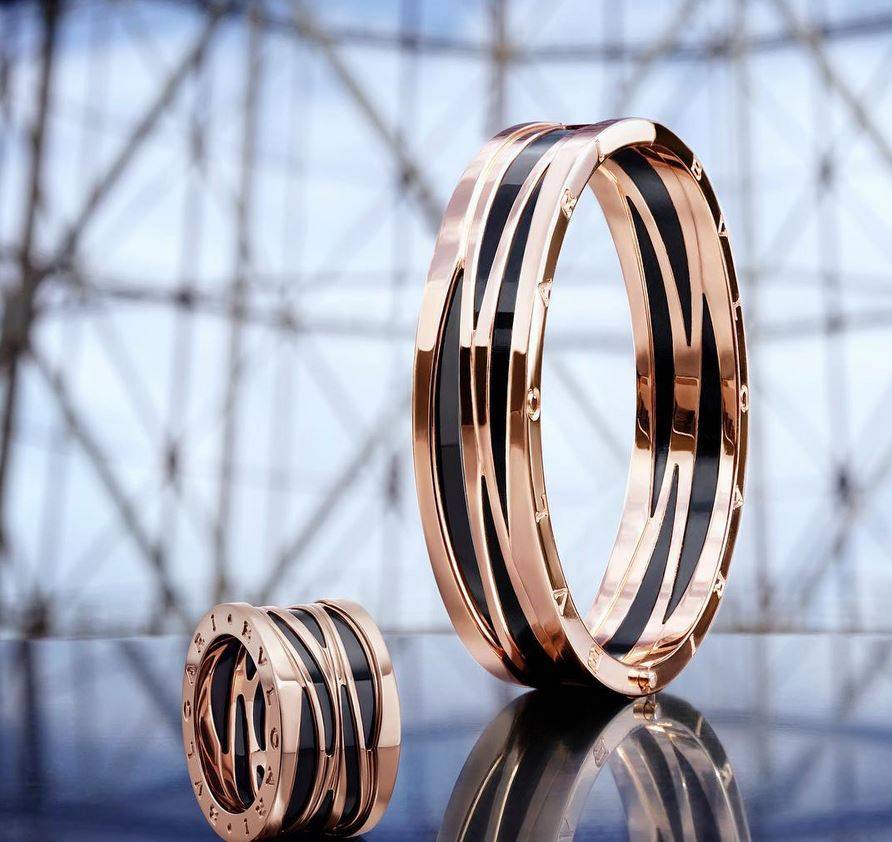 كيف تصبحين نجمة السهرات مع قطع B.Zero1 الثمينة من Bvlgari؟ إليك الخطوات الأساسية