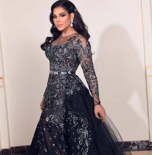 فيديو مستعاد –أحلام تشعل المواقع بما كشفته عن مجوهراتها... ثروة بثمن خيالي