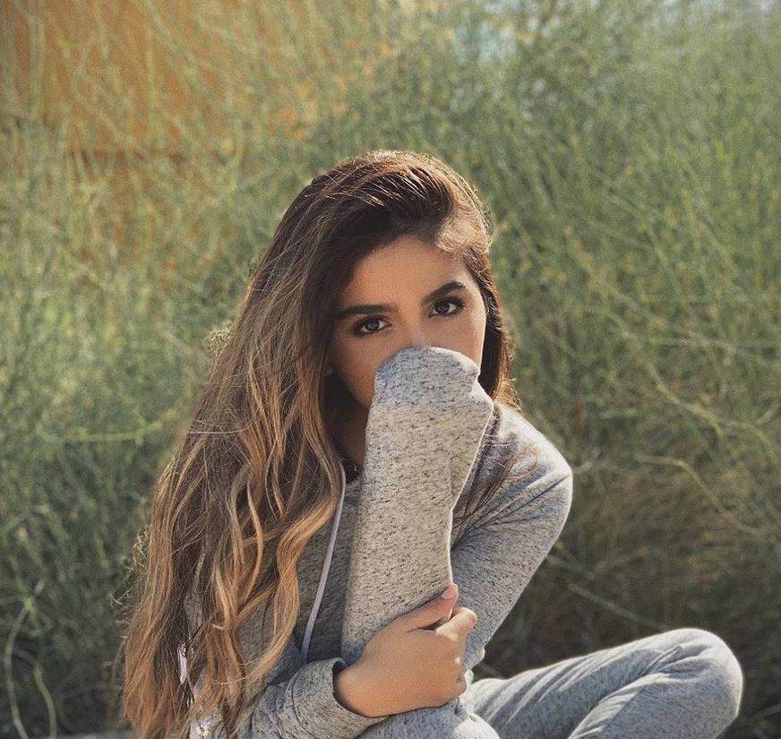 بالصورة – للمرة الأولى حلا الترك توجه رسالة لأختها إبنة دنيا بطمة... وتفصيل يثير الجدل حول علاقتهما
