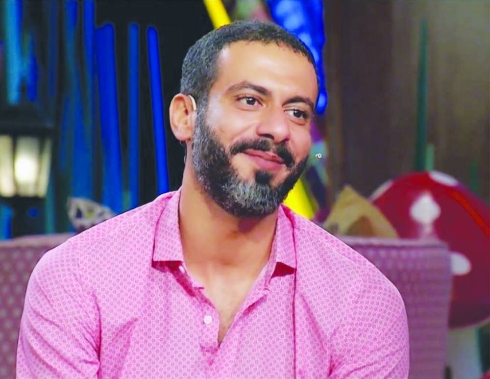 ممثل مصري شهير أصيب بطلقة مسدس وظن الجميع أن صراخه تمثيلاً!