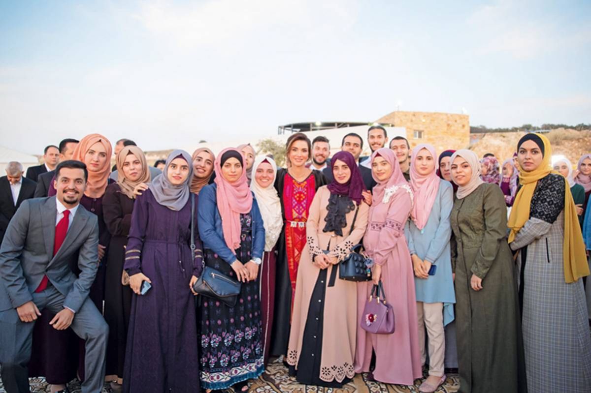 الملكة رانيا العبدالله
في مأدبة إفطار في محافظة الطفيلة الأردنية