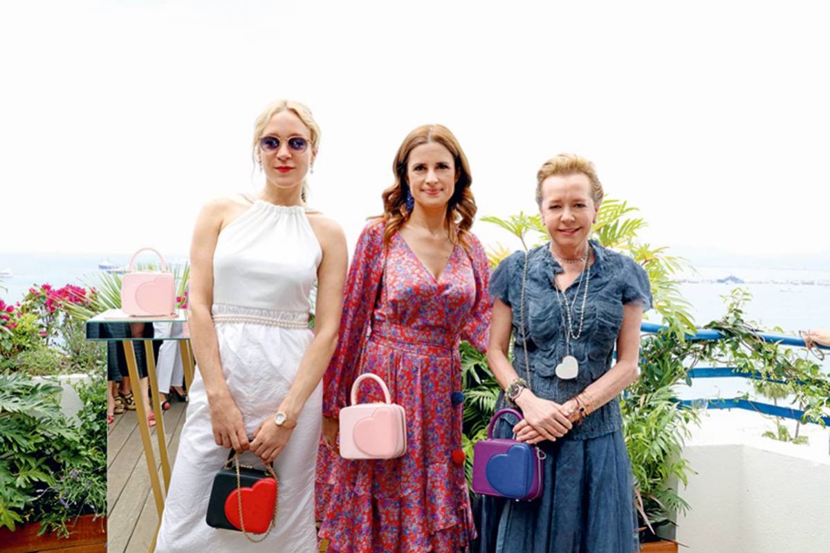 Chopard
Green Carpet
حقيبة سهرة  بتوقيع المخرجة والممثلة كلوي سيفاني