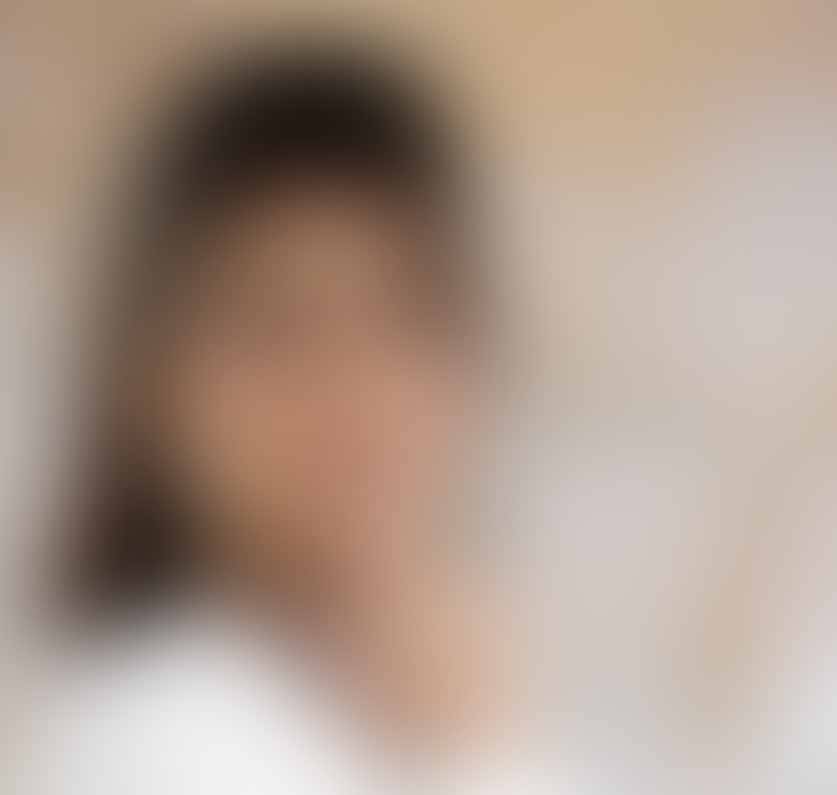 بالفيديو – فنانة خليجية تفاجئ الجميع بتحول لون بشرتها إلى أبيض... هذا ما فعلته