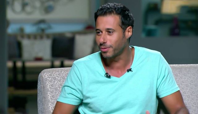 هكذا حقق أحمد السعدني أمنية طفلة تبيع المناديل