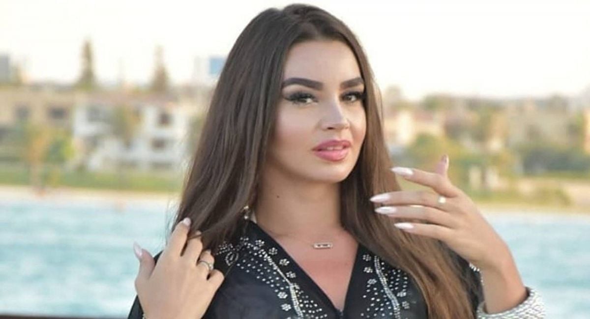 بعد الحكم بحبسها.. الراقصة جوهرة ترتدي الحجاب!