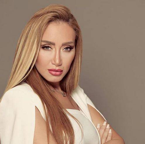 بالفيديو - طفلة مريضة تبكي بسبب ريهام سعيد.. كيف ردت عليها؟