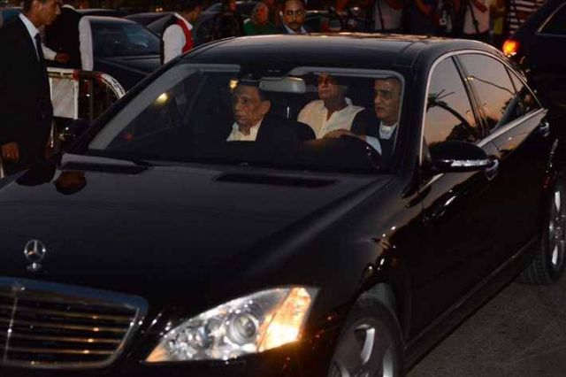 بالصور - أول ظهور لعادل إمام بعد غياب.. وهذه حالته الصحية