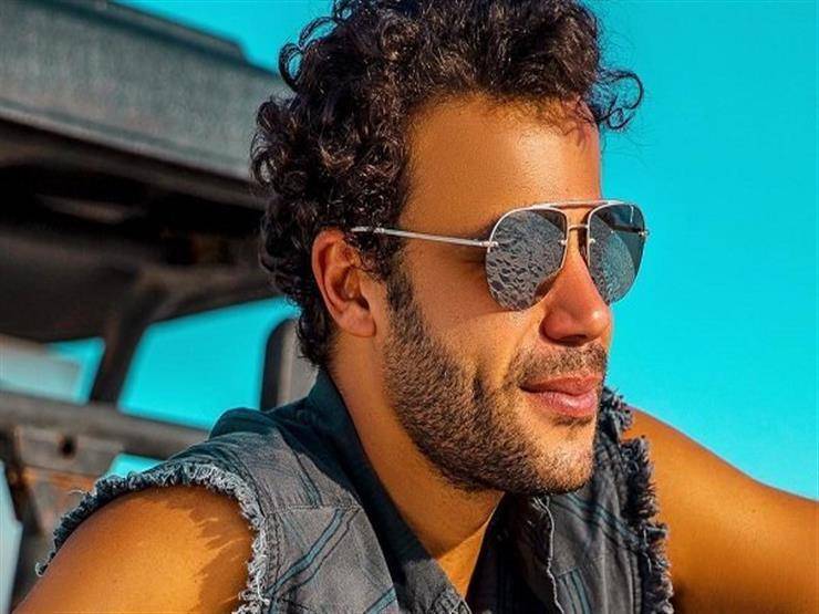 محمد إمام يمدح فنانة ويصفها بـ