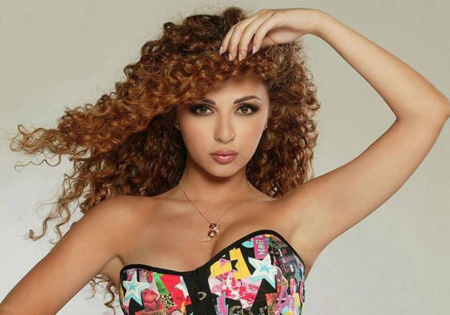 بالصور - ميريام فارس تعتذر من الشعب المصري... هذا ما قالته عن 