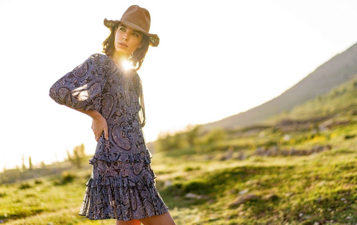 Breeze Over The Valley
نسمة جبلية