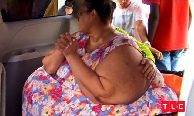 بالفيديو - هل تذكرون هذه السيدة.. لن تصدقوا كيف أصبح شكلها بعد فقدانها 270 كلغ من وزنها
