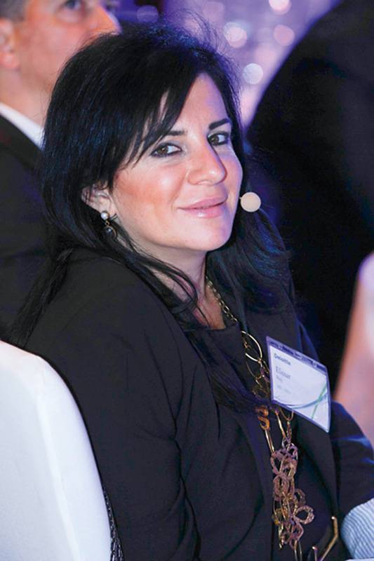 أليسار الحاج الزروي: 
نجاح المرأة مرده المثابرة والثقة بالنفس