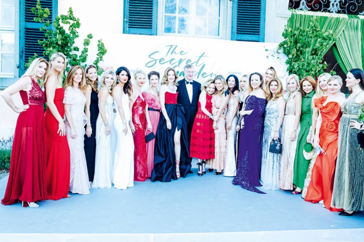 عشاء Naked Heart Foundation في سويسرا
لمساعدة ذوي الاحتياجات الخاصة