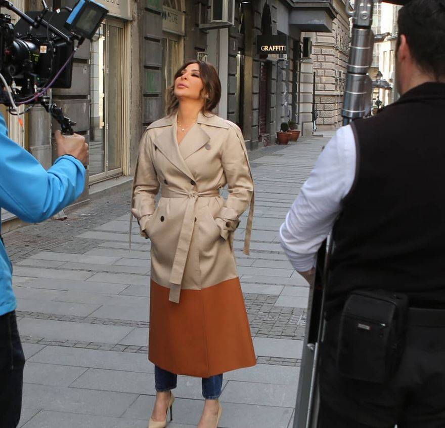 بالفيديو والصورة – هل استعادت إليسا وزنها بعد العلاج؟ شاهدوا كيف بدت بهذا الفستان