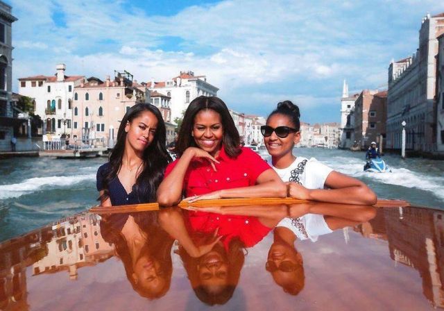 للمرة الأولى ميشال أوباما تكشف أسرار حياتها في البيت الأبيض... لماذا طلبت من ابنتيها عدم إحراجها؟