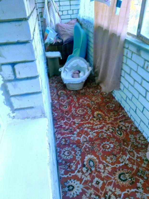 تركت رضيعتها عارية لتتجمد في الخارج... إليكم التفاصيل المروعة