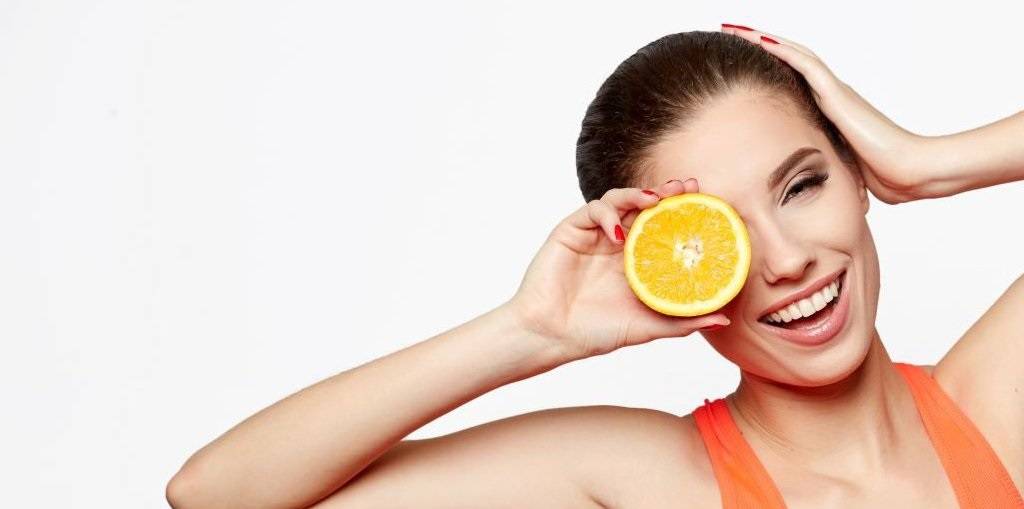 إنسي الليمون... حان وقت البرتقال لتخفي كل عيوب بشرتك وإليك التفاصيل