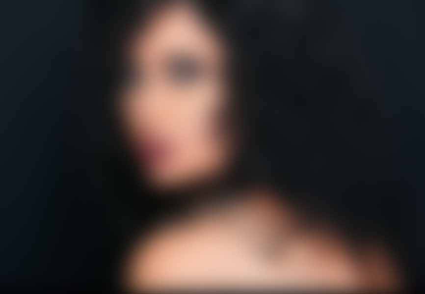 بالصورة – ممثلة سورية تتحول بالمكياج إلى جيني إسبر... شاهدوا كيف أصبح شكلها