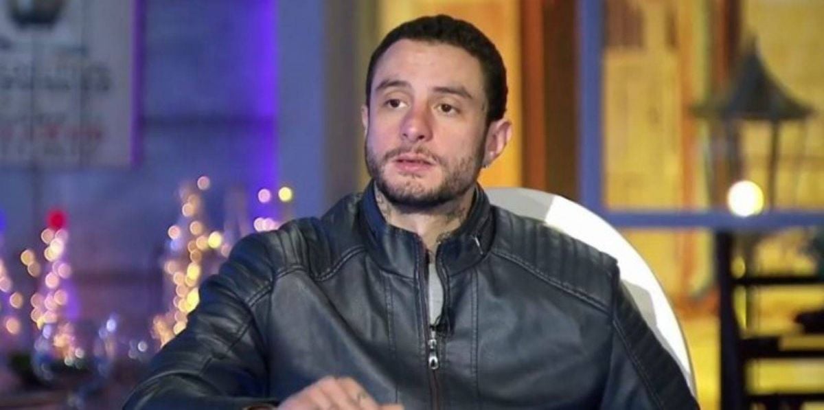 التعليق الأول لأحمد الفيشاوي بعد دفن والده