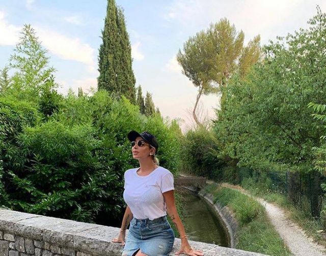 بالفيديو والصورة - جويل ماردينيان تذهل الجميع بإطلالتها... هل خسرت الكثير من وزنها؟