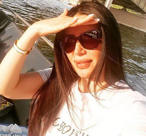 بالصور - عبير صبري تصدم الجميع بشعرها الاشقر.. هل يليق بها؟