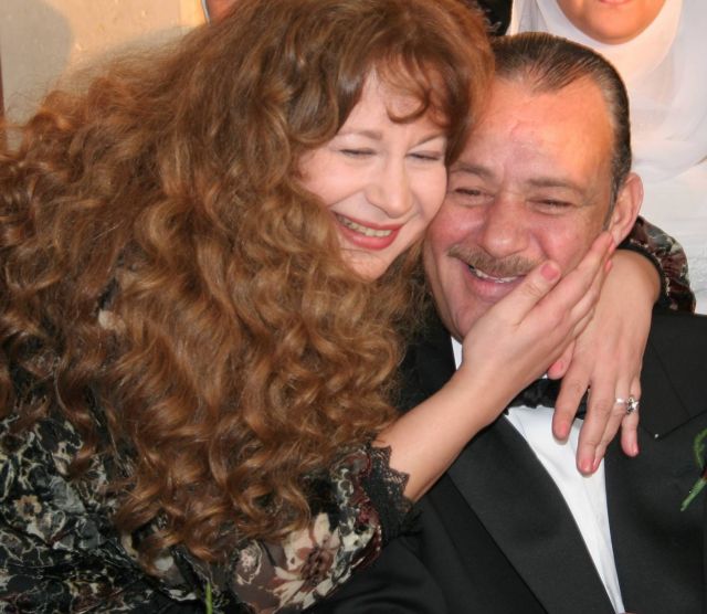 انهيار سمية الألفي فور علمها بخبر وفاة الفيشاوي.. وهذا ما قالته