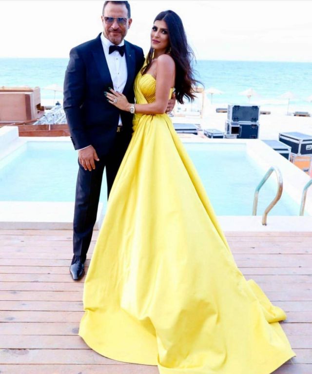 حقيقة توتر العلاقة بين ماجد المصري وزوجته