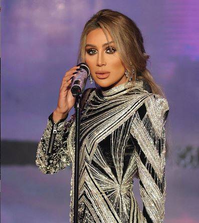 مايا دياب تحدث ضجة بتصميم فستانها الغريب.. شاهدوه