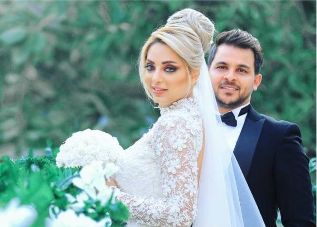 مي حلمي تحدث ضجة بصورة مع زوجها.. شاهدوا ماذا فعلت