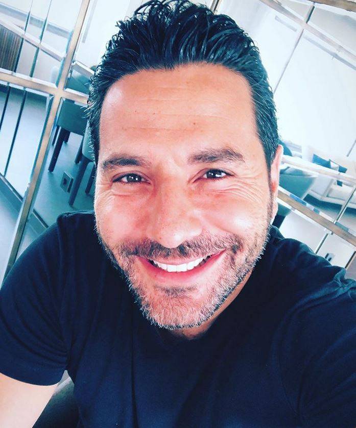 بالفيديو – وسام بريدي بملابس العمل المنزلي... وهذا ما طلبت منه زوجته فعله
