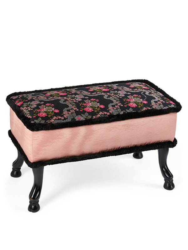 GUCCI DECOR
الثورة الجديدة في عالم الديكور