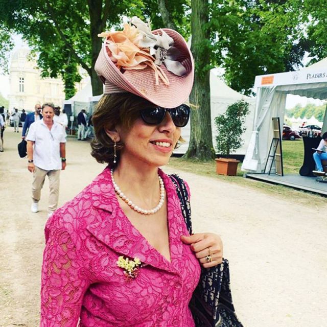 رئيسة تحرير مجلة 