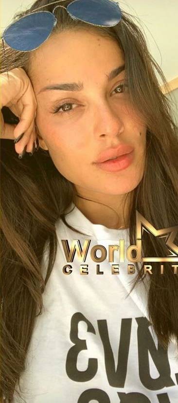 بالصورة - رغم التنمر على مسامات بشرتها نادين نسيب نجيم تتحدى... هكذا بدت بملامح متعبة جداً