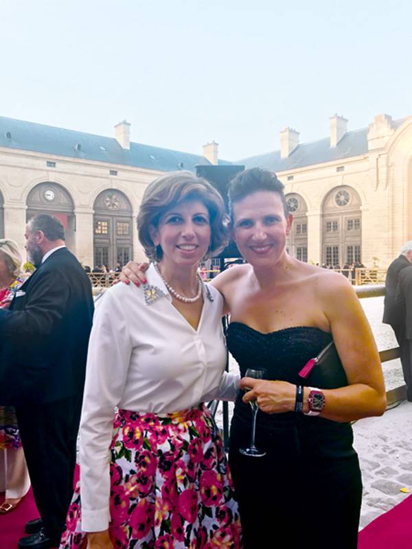 مع أماندا ريتشارد ميل