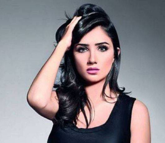 انتشار أول صورة لإبنة مي عمر.. هل تشبهها؟