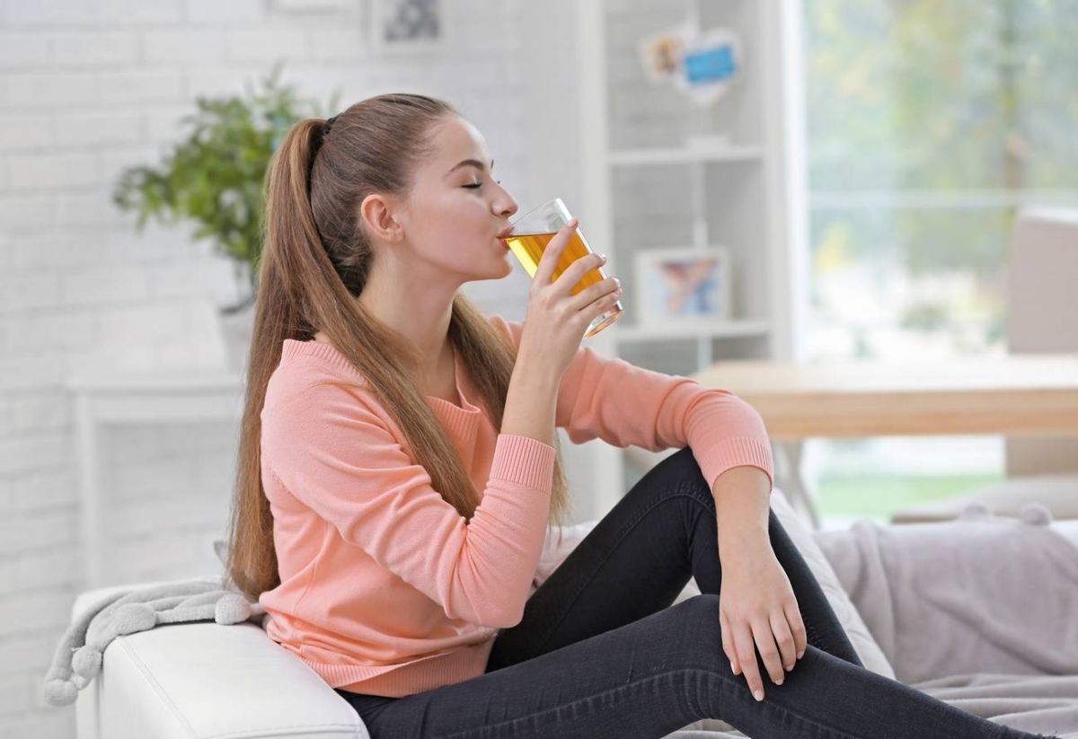 هذه الحبات مع عصير التفاح تسرّع عملية حرق الدهون... إليك الوصفة