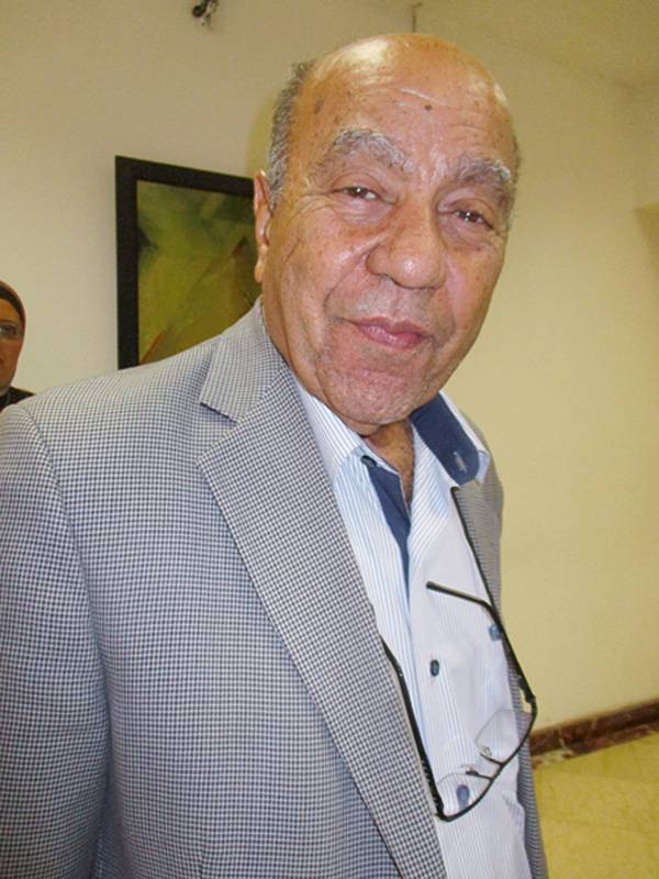 الدكتور مسعد عويس