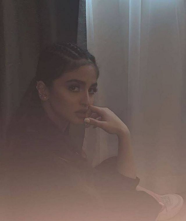 بالصور - إطلالة حلا الترك في أول ايام العيد تفاجئ الجميع... هكذا بدت أكبر من سنها الحقيقية