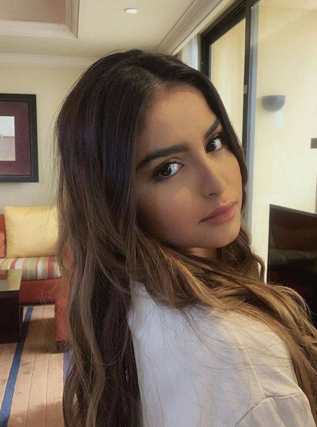 بالفيديو - حلا الترك تضرب شخصاً قام بتصويرها من دون مكياج... شاهدوا ما فعلته