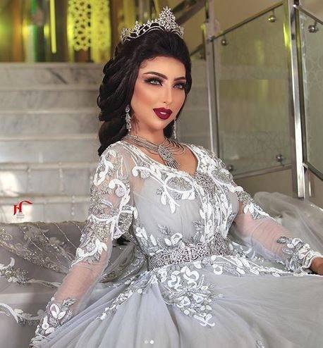 بالصور - خطوة جريئة من دنيا بطمة تفاجئ الجميع.. شاهدوا ماذا فعلت