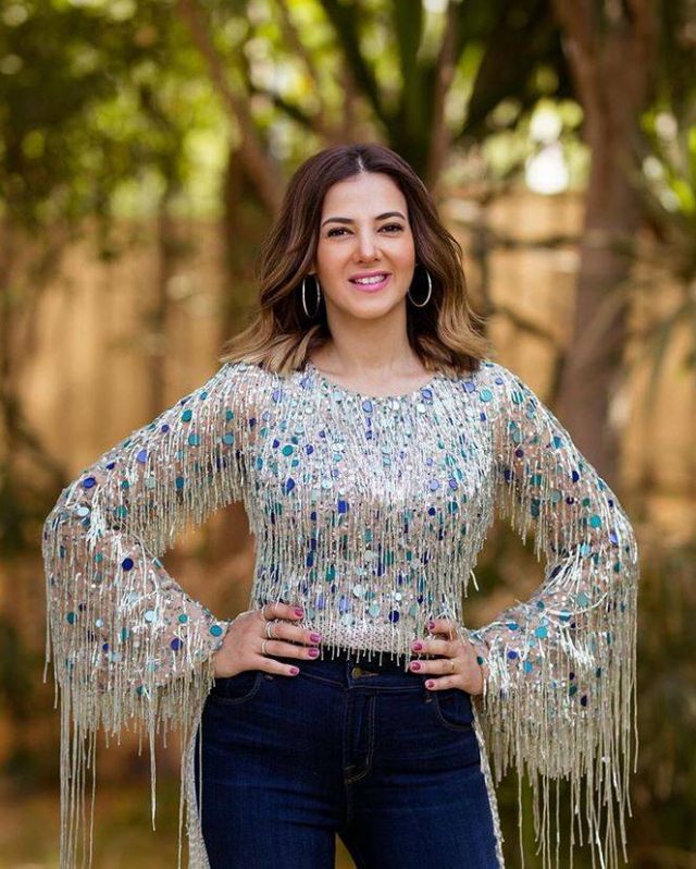 بالفيديو – دنيا سمير غانم تتحول الى نسخة طبق الأصل عن أصالة... شاهدوا ماذا فعلت