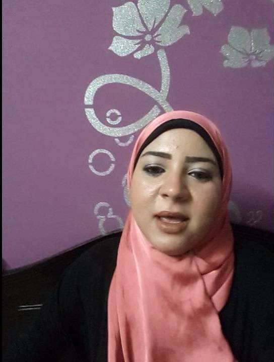 هل تتذكرون لبنى عبد العزيز الشهيرة بعبارة 