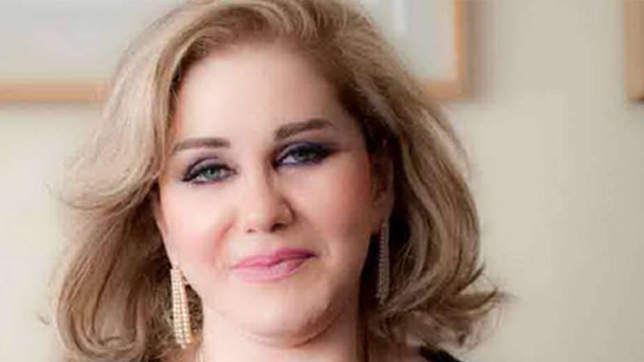 ميادة الحناوي تكشف حقيقة مرضها وسبب سقوطها على المسرح